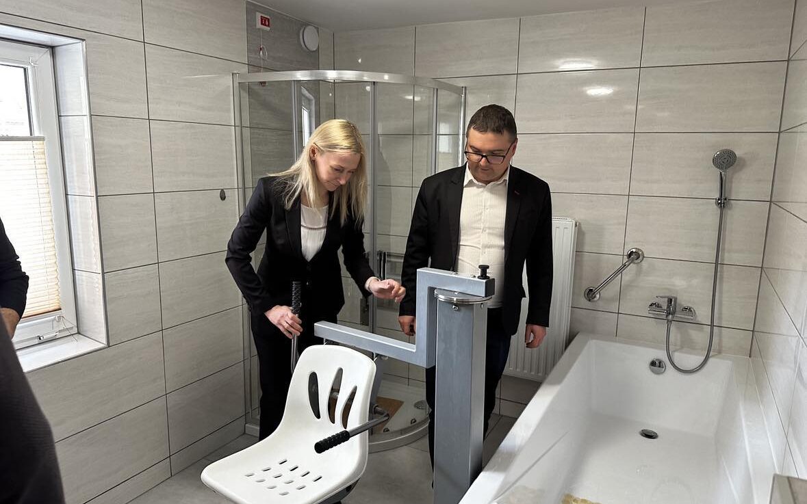 Nowa inwestycja w powiatowej placówce. Wyremontowano łazienki w bystrzyckim DPS-ie /fot. Starostwo Powiatowe w Kłodzku